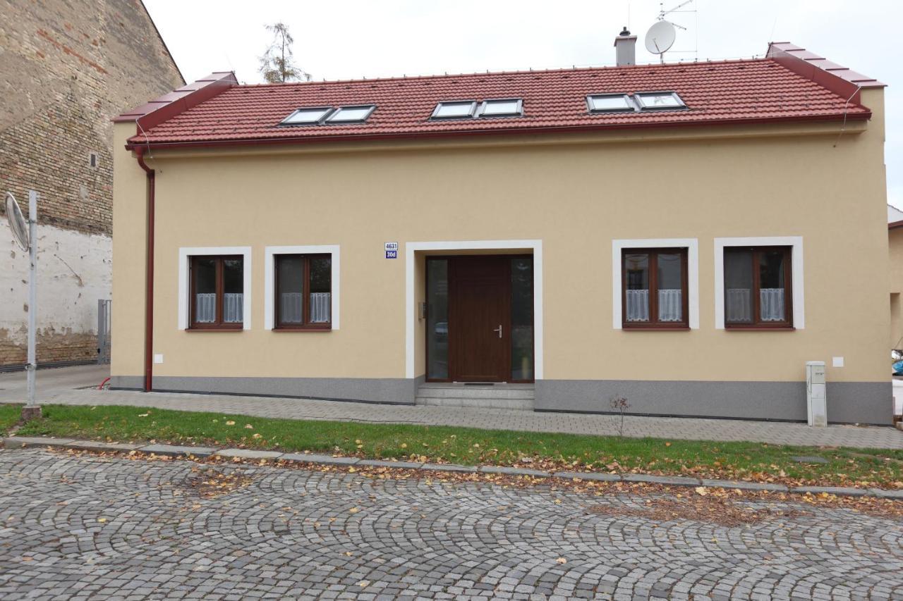 Apartmany U Kvetne Zahrady Kroměříž Esterno foto